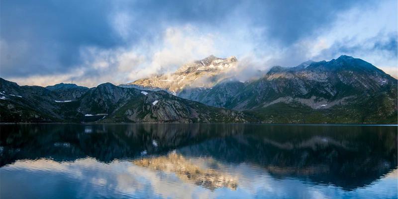 精密制造的“体温”守护者：海德制冷如何以±0.5℃恒温，赋能激光切割与注塑成型